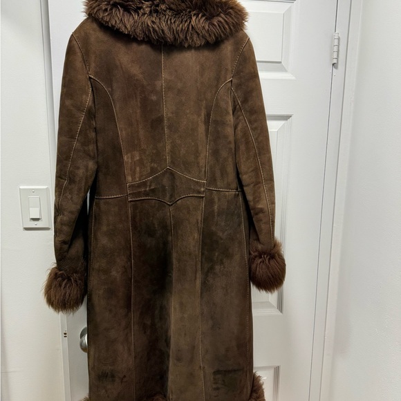 Sheep skin fur ladies coat - Picture 2 of 4